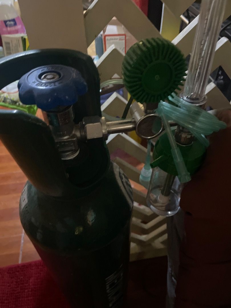 Green Oxygen Tank with Regulator (Needed to Refill) (Category: Medical Supplies & Tools) located in Quezon City. Submitted by markgonzales_ (Listing ID 1459946202, Image 2). Description: - Standard size green oxygen tank - Includes regulator - Suitable for medical or other applications - Please check photos for condition - Ready for pickup.