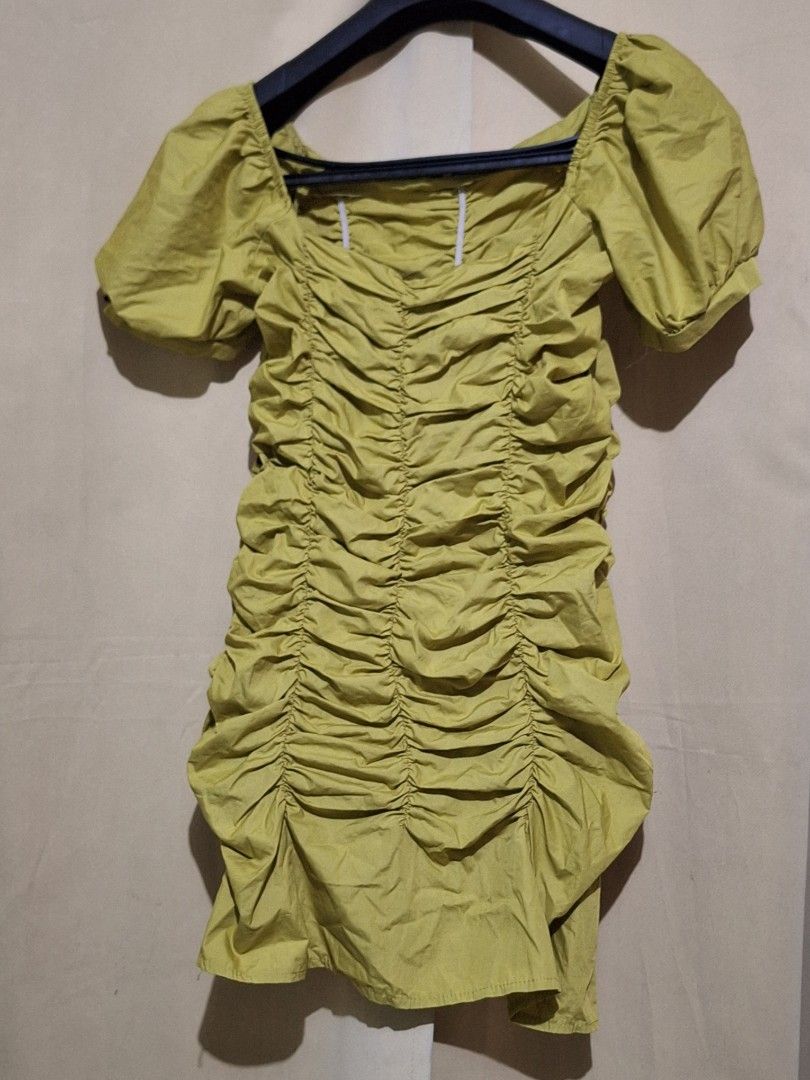 Green Ruched Puff Sleeve dress (Category: Blouses) located in Manila. Submitted by viiiieve (Listing ID 1460083640, Image 1). Description: - All-over ruched detailing for a flattering fit - Stylish puff sleeves - Convenient side zipper closure - Brand: Rome Style Fashion .