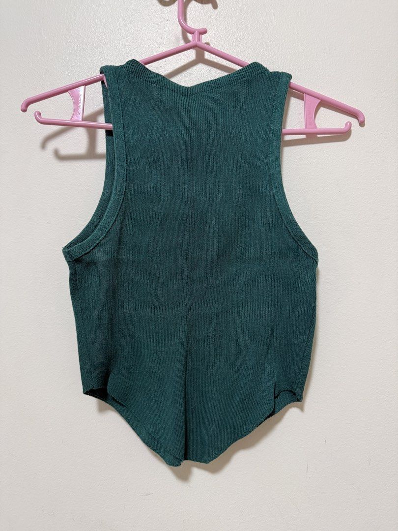 Green sleeveless crop top (Category: Sleeveless) located in Quezon City. Submitted by clothe.kr (Listing ID 1460045518, Image 2). Description: .