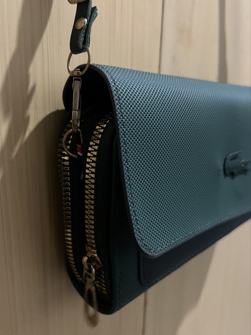 Green Sling Bag (Category: Cross-body Bags) located in Davao. Submitted by hannphi (Listing ID 1460070817, Image 2). Description: - Only used once.
