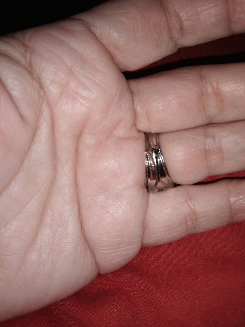 Green stone ring size 8 (Category: Rings) located in Quezon City. Submitted by eidorableshop (Listing ID 1459903296, Image 3). Description: .