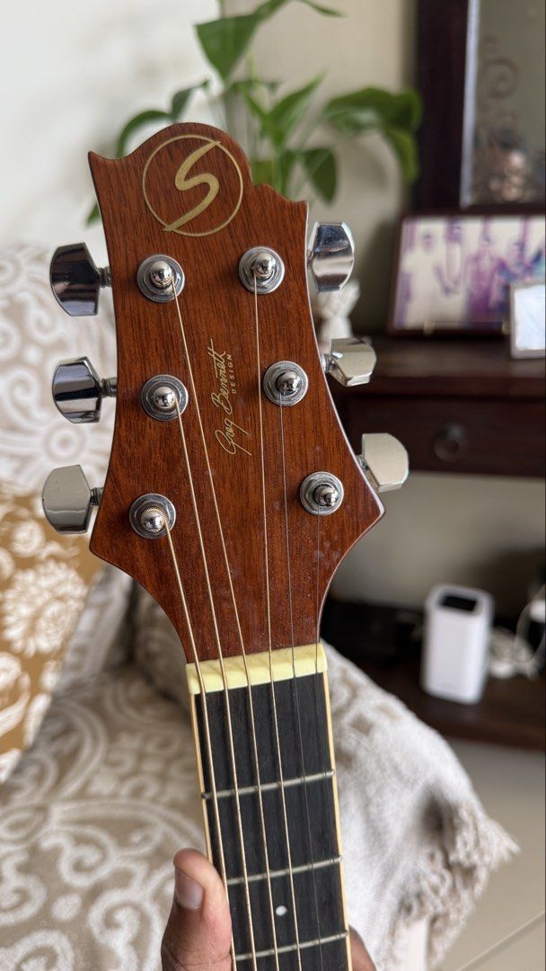 Architecture Instruments Greg Bennett Design GD-60/N Acoustic Guitar with Capos, Hobbies ...