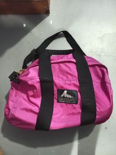 (Category: ) located in . Submitted by topan-pre-loved-st0re (Listing ID 1460013858, Image 1). Description: .