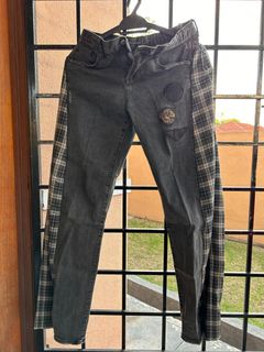 (Category: ) located in . Submitted by thrift.kob (Listing ID 1460003246, Image 1). Description: .