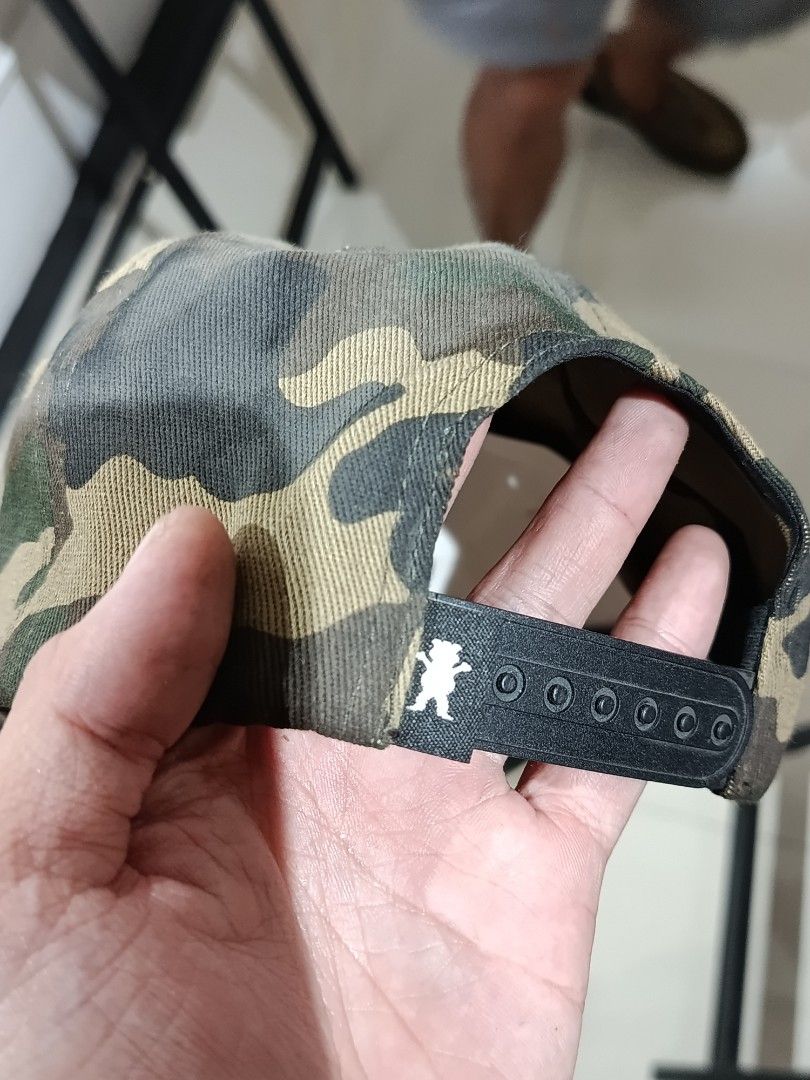 Grizzly Cap Legit (Category: Caps & Hats) located in Pasig City. Submitted by fireforce_6699 (Listing ID 1460068512, Image 3). Description: grizzly Cap pm📩.