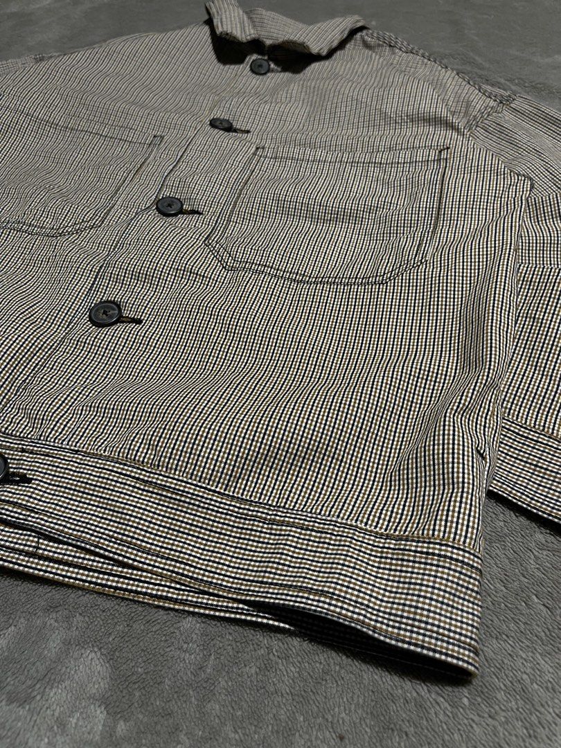 GU Chef Button Down Boxy Jacket (Category: Coats, Jackets and Outerwear) located in Davao. Submitted by batz11 (Listing ID 1460095428, Image 2). Description: GU CHEF BUTTON DOWN JACKET Condition: Excellent condition Color rate: 10/10 Dimensions: 22 x 26 22 width/ 26 length NO ISSUE ❌ DAVAO CITY LOCATION 📍 CAN SHIP THRU J&T 🚚 DM IF INTERESTED 📥.