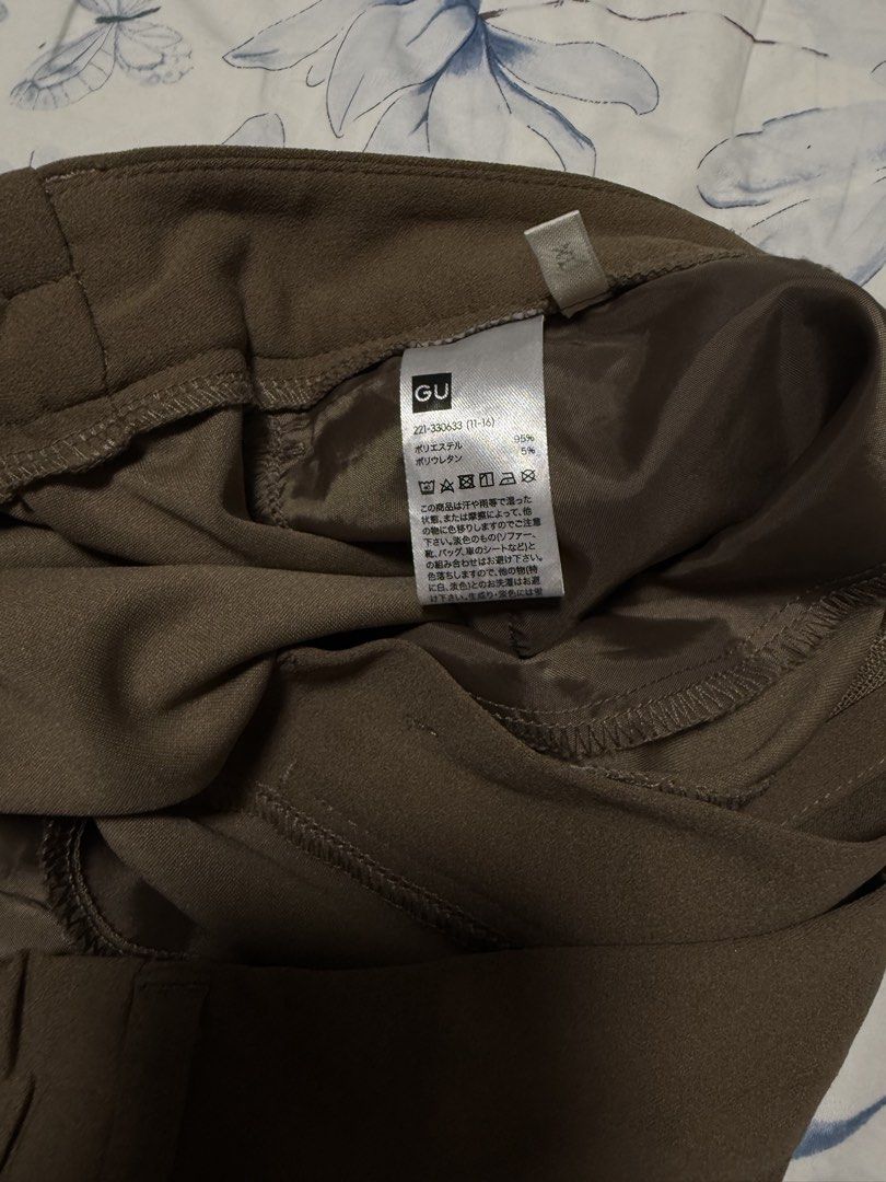 GU flare pants (Category: Other Bottoms) located in Cavite. Submitted by applebz (Listing ID 1460092281, Image 2). Description: Execellent condition GU - flared pants.