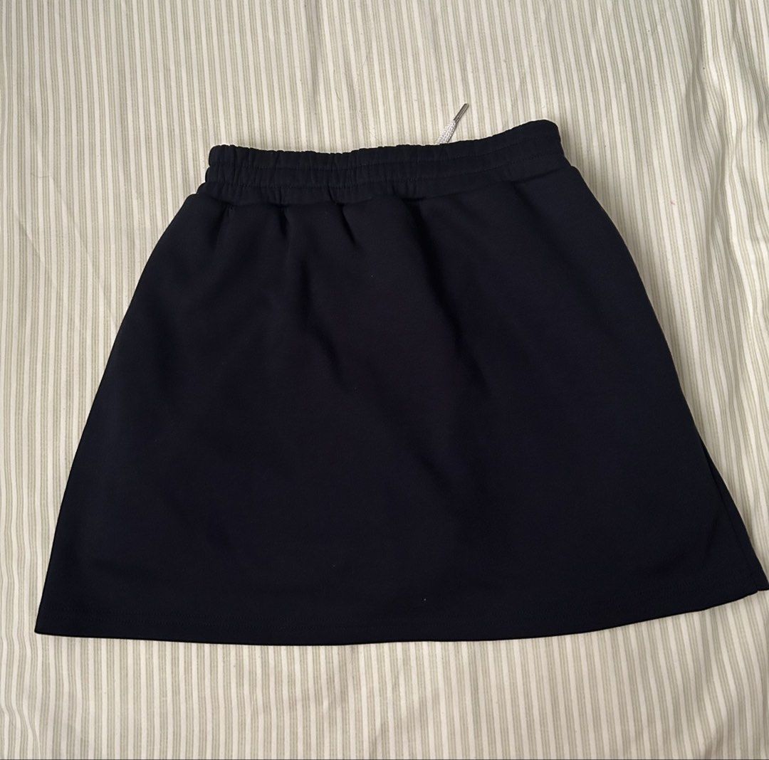 GU Navy Skirt with Drawstring Size 160 (Category: Babies & Kids Fashion) located in Quezon City. Submitted by poaimommy (Listing ID 1460005071, Image 3). Description: - Navy blue GU skirt - Size 160 - Drawstring waist for adjustable fit - Built-in shorts lining for comfort and modesty - Used once.