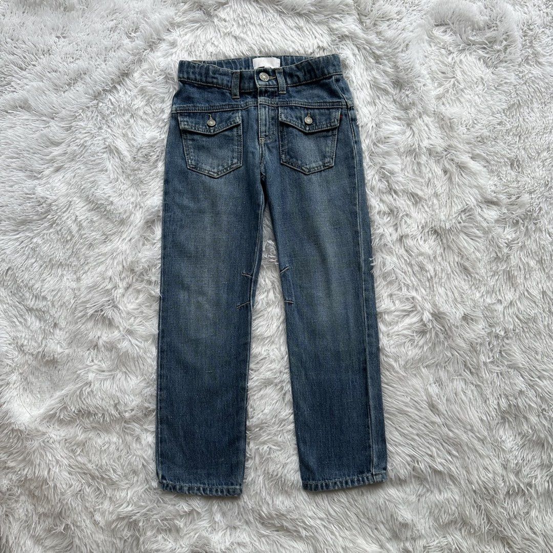 Gucci denim pants 6T (Category: Babies & Kids Fashion) located in Dagupan City. Submitted by flor_sandra (Listing ID 1460018808, Image 1). Description: Likenew Has minor flaw (broken button) Not faded.