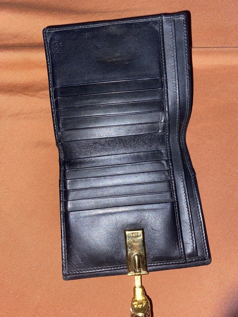 Gucci Vintage Wallet (Category: Luxury Bags & Wallets) located in Antipolo. Submitted by orwell53 (Listing ID 1460036055, Image 2). Description: In good condition Suede genuine leather .