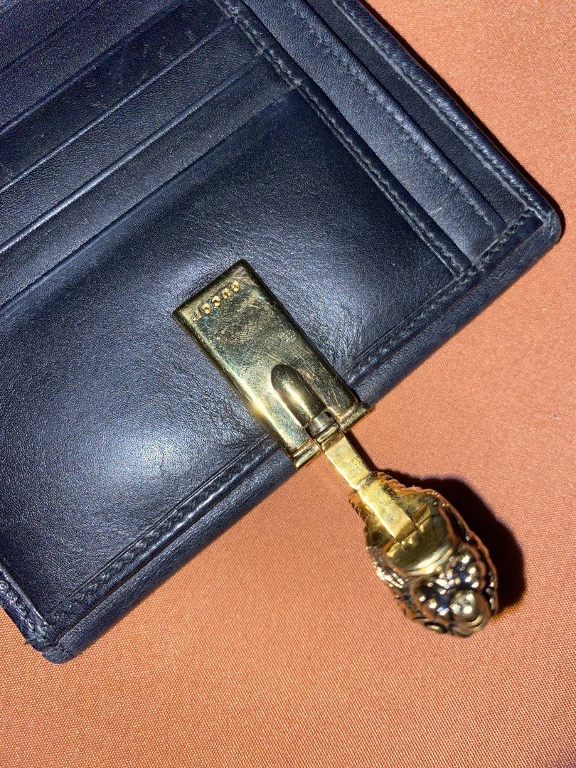Gucci Vintage Wallet (Category: Luxury Bags & Wallets) located in Antipolo. Submitted by orwell53 (Listing ID 1460036055, Image 3). Description: In good condition Suede genuine leather .