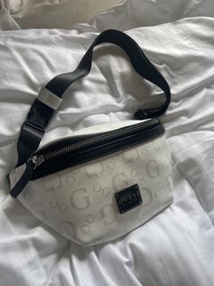 (Category: ) located in . Submitted by closetbymint (Listing ID 1459914180, Image 1). Description: .