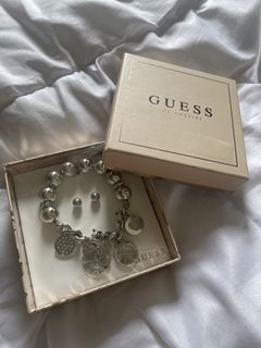 (Category: ) located in . Submitted by closetbymint (Listing ID 1459923870, Image 1). Description: .