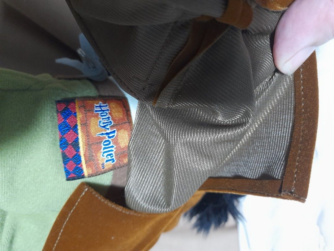 Hagrid Authentic Harry Potter Merch (Category: Western Merchandise) located in Cavite. Submitted by csdepot (Listing ID 1460038737, Image 2). Description: Removable coat Around 11-12 inches height Bought from the Harry Potter Merch in NY Stored in the cabinet RFS: moving out.