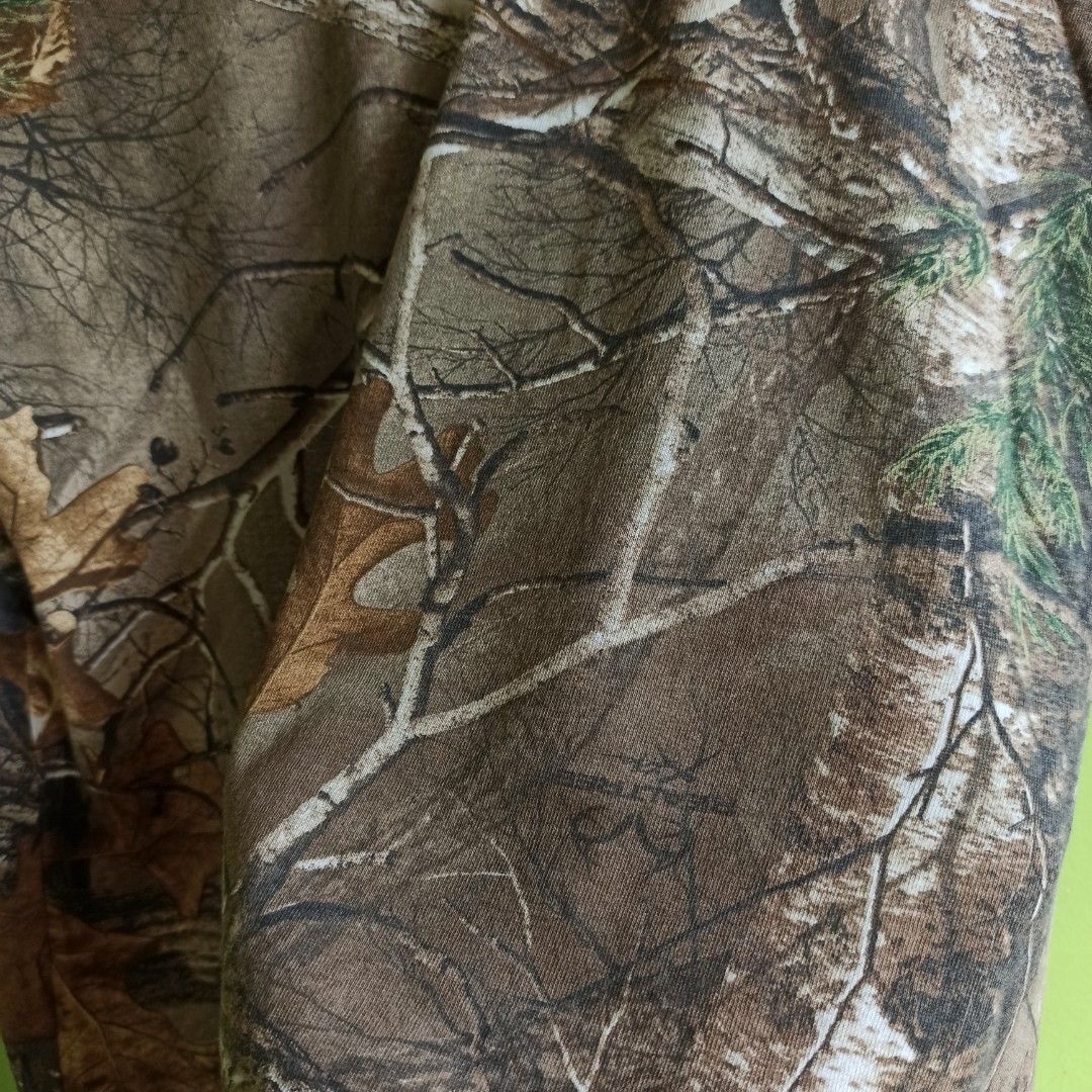 Hanes ComfortSoft Camouflage Realtree (Category: Tshirts & Polo Shirts ) located in Tagbilaran City. Submitted by delasierra39181 (Listing ID 1460070085, Image 3). Description: - Brand: Hanes - Style: Classic Camouflage T-shirt - Fabric: ComfortSoft for a soft feel - Pattern: Realistic woodland camouflage - Ideal for: Outdoor activities, casual wear - Size: Medium - Origin: Made in Vietnam.