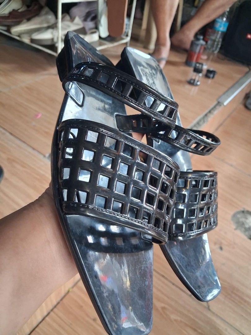 Heavenly jelly (Category: Sandals) located in Koronadal. Submitted by glads08089 (Listing ID 1459965905, Image 1). Description: heavenly jelly sandals size 37 24cm.