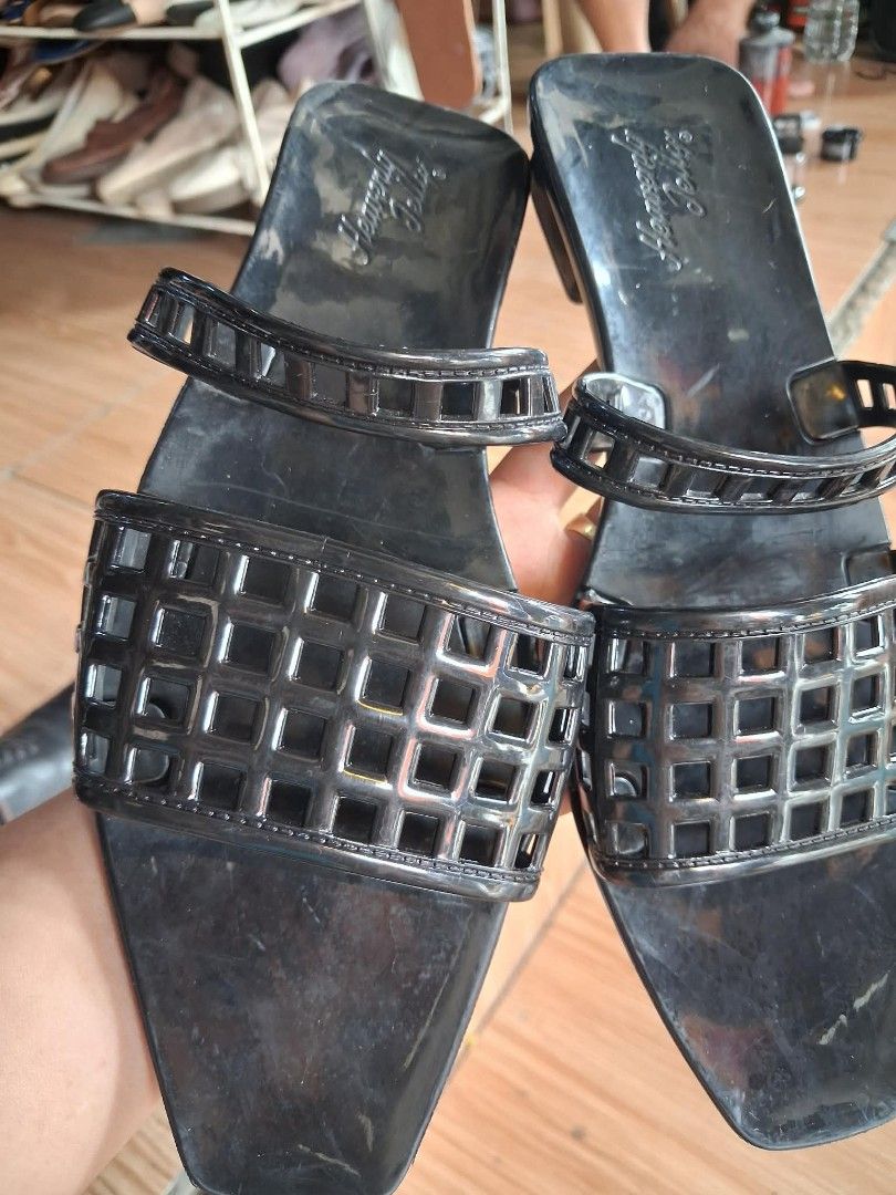 Heavenly jelly (Category: Sandals) located in Koronadal. Submitted by glads08089 (Listing ID 1459965905, Image 2). Description: heavenly jelly sandals size 37 24cm.