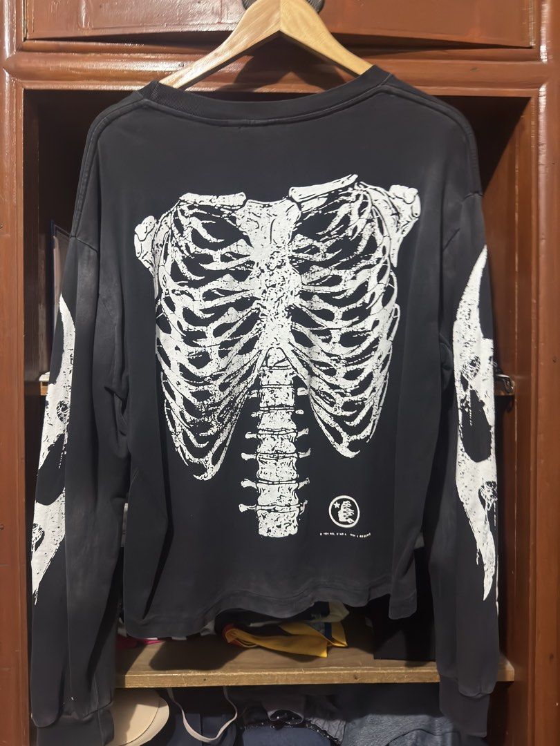 Hellstar Cropped Skeleton Ribcage Long Sleeve Shirt (Category: Tshirts & Polo Shirts ) located in Manila. Submitted by joshua_23_ (Listing ID 1460054755, Image 3). Description: Width: 22.8 Inch Length: 25.5 inch.