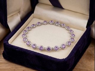 (Category: ) located in . Submitted by allaboutgemsandco (Listing ID 1459903884, Image 1). Description: .