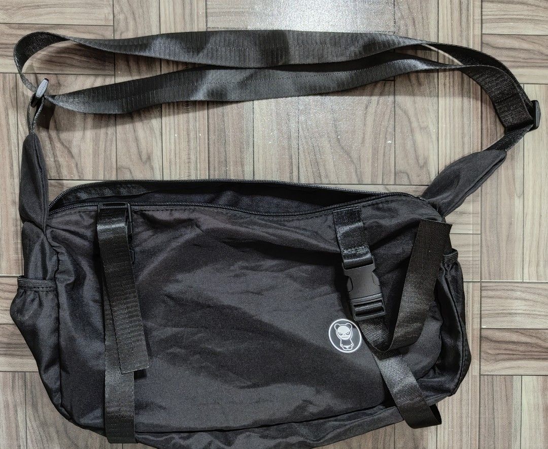 HiPanda Messenger Bag (Category: Sling Bags) located in Quezon City. Submitted by thriftstershop (Listing ID 1460054850, Image 1). Description: Brand: HiPanda Condition: Excellent Meet up: Trinoma or LRT 2 Anonas Shipping: LBC - Weekdays J&T - Weekends.