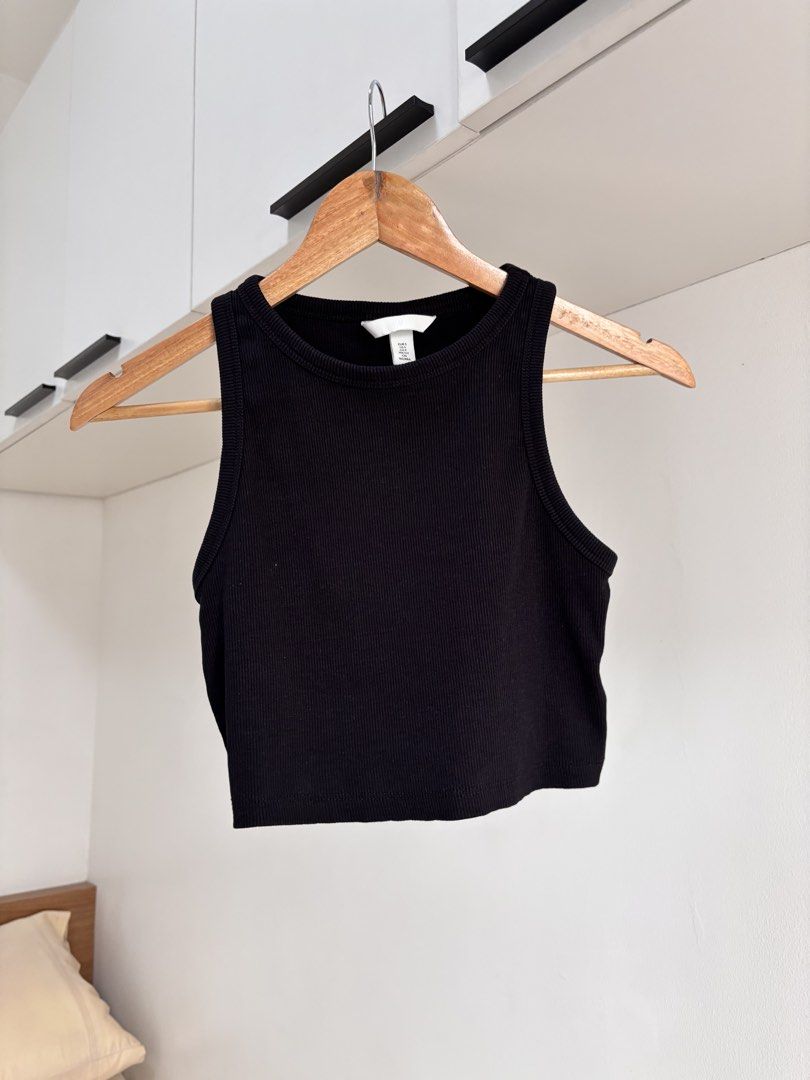 H&M Black Tank Top (Category: Others Tops) located in Quezon City. Submitted by loverosvir (Listing ID 1460059676, Image 1). Description: .