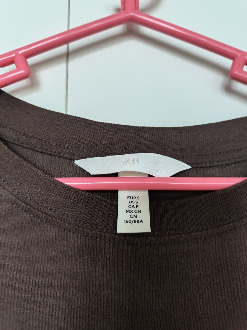 H&M Brown Tshirt Woman (Category: Others Tops) located in Manila. Submitted by smilefashion08 (Listing ID 1459919486, Image 2). Description: .