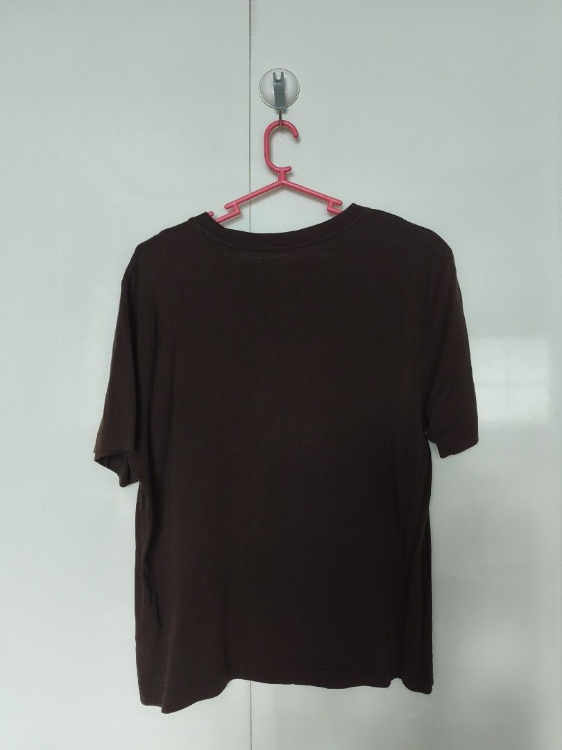 H&M Brown Tshirt Woman (Category: Others Tops) located in Manila. Submitted by smilefashion08 (Listing ID 1459919486, Image 3). Description: .