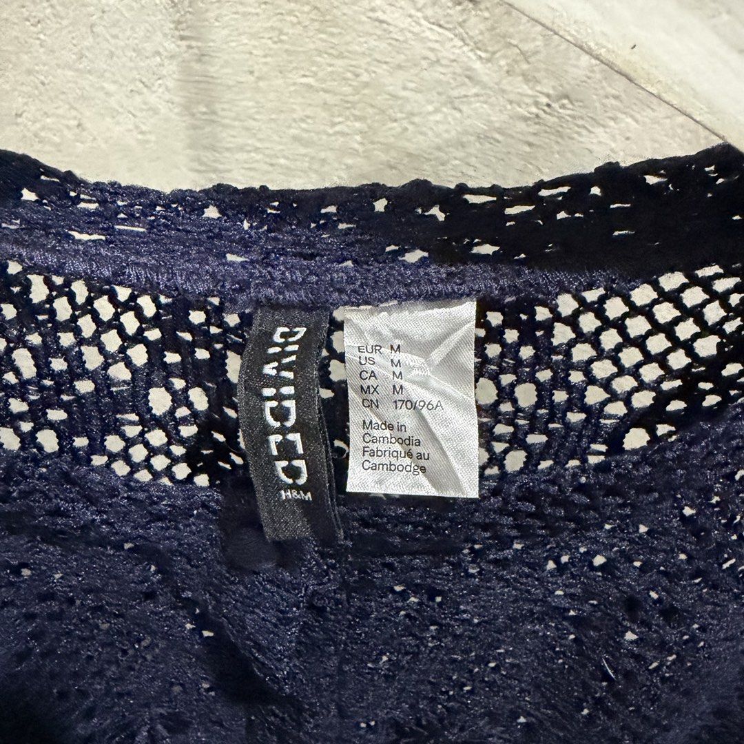 H&M Divided Navy Blue Crochet Button-Up Cardigan (Category: Coats, Jackets and Outerwear) located in Minalabac. Submitted by ashleysusedclothingshop (Listing ID 1459937679, Image 2). Description: All-over floral pattern .
