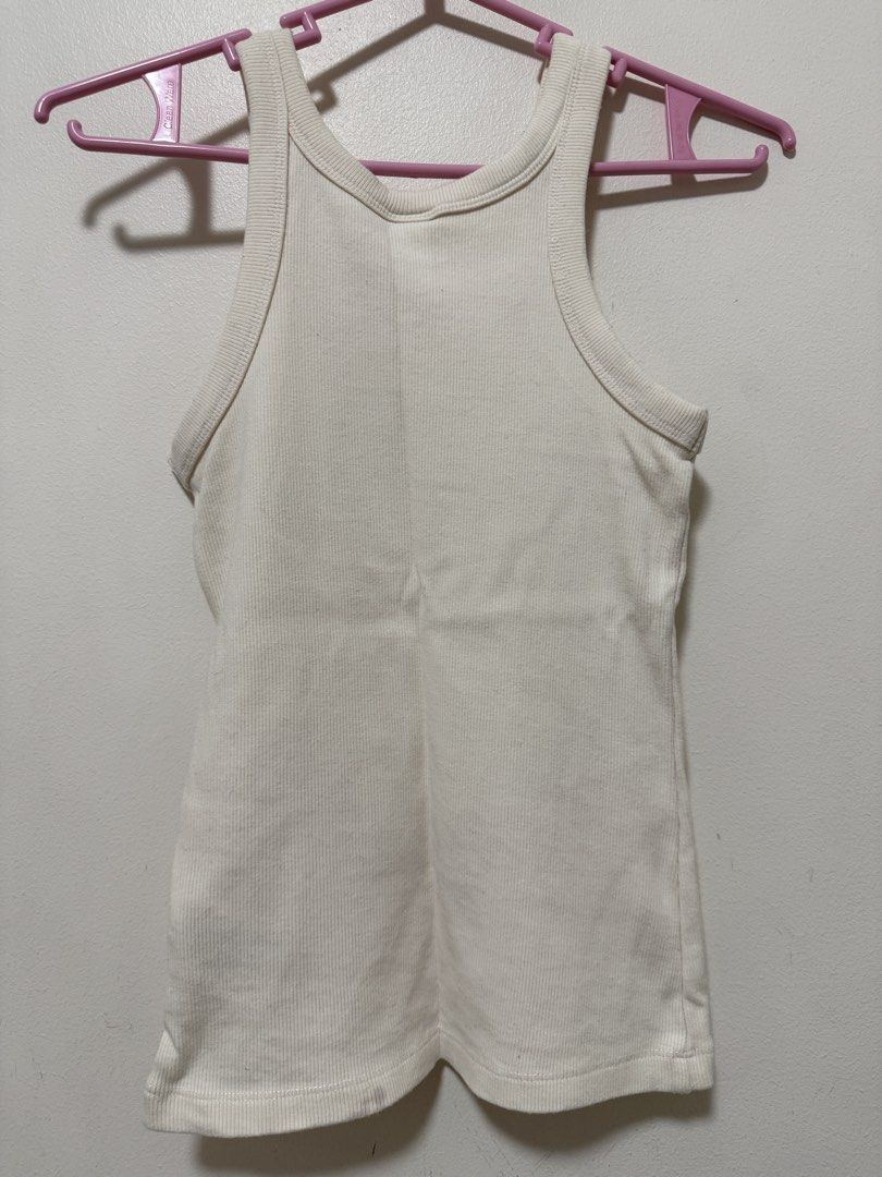 H&M ribbed tank top (Category: Sleeveless) located in Quezon City. Submitted by clothe.kr (Listing ID 1460037938, Image 2). Description: Has a few stains.