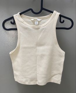 (Category: ) located in . Submitted by spring.closet (Listing ID 1459981043, Image 1). Description: .