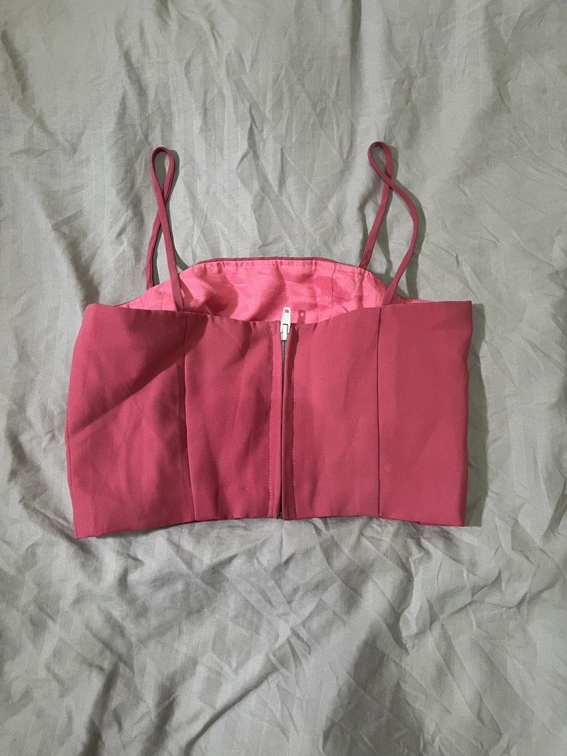 Hot Pink cropped top (XS-S) (Category: Sleeveless) located in Paranaque City. Submitted by michcianox (Listing ID 1460014419, Image 2). Description: Pink top with adjustable spaghetti strap Straight cut XS to S Price does not include shipping fee Can ship through lalamove Perfect for innerwear and layering 📍meet up location: SM Sucat 💵 payment through gcash/maya.