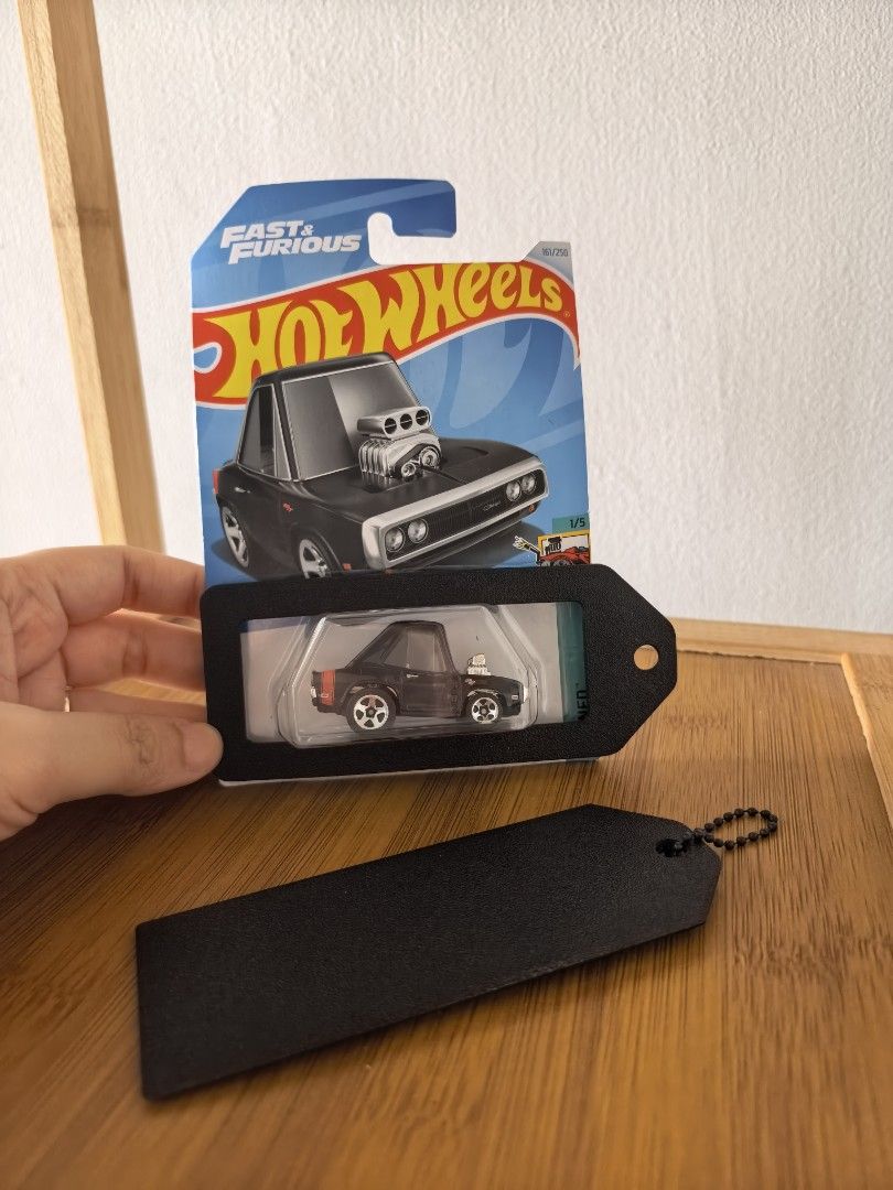 Hotwheels Keychain Case Brand New with Box Same Day Delivery COD (Category: Vehicle & Diecast Models) located in Paranaque City. Submitted by kiddiecaveph (Listing ID 1459954749, Image 2). Description: 🚗🔥 HOT WHEELS BLISTER KEYCHAIN CASE 🔥🚗 Take your favorite Hot Wheels wherever you go! Perfect for collectors who want to display and carry their mini rides in style. 🔑🏎️ ✨ Brand New ✨ Hot Wheels blister-style design ✨ Perfect for 1:64 scale c