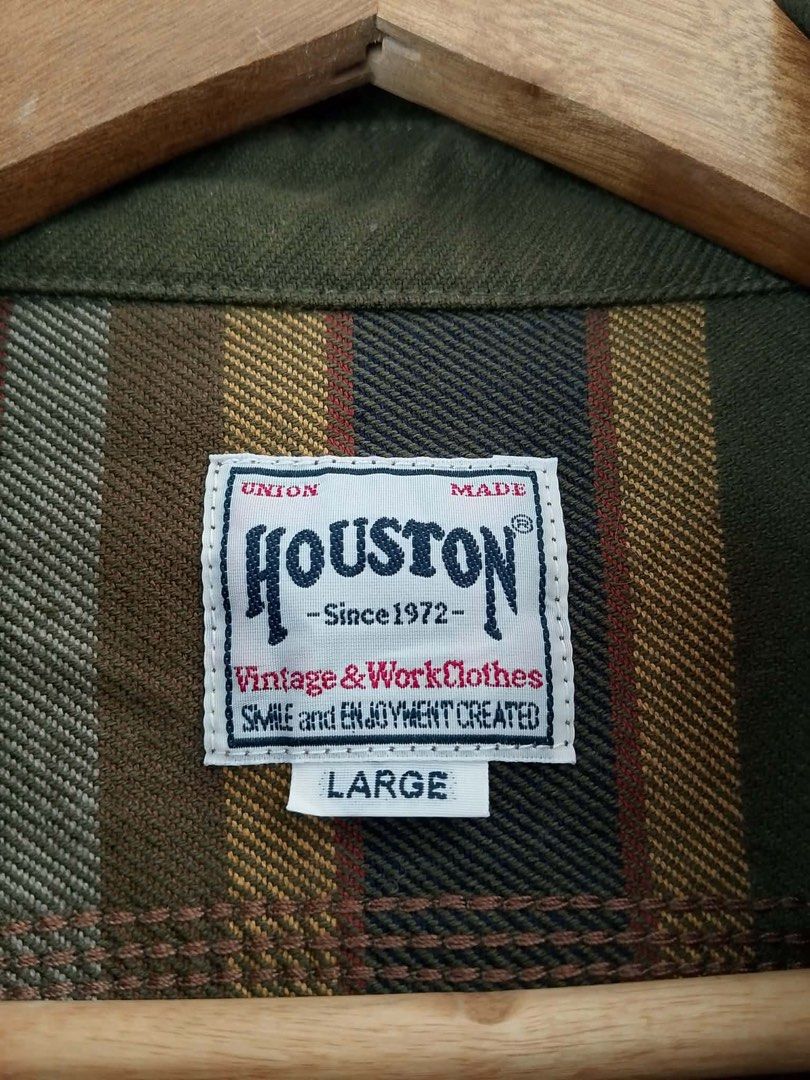 Houston border viyella shirt (Category: Formal Shirts) located in Bambang. Submitted by heats777 (Listing ID 1459936624, Image 3). Description: Excellent condition No issues Amekaji.