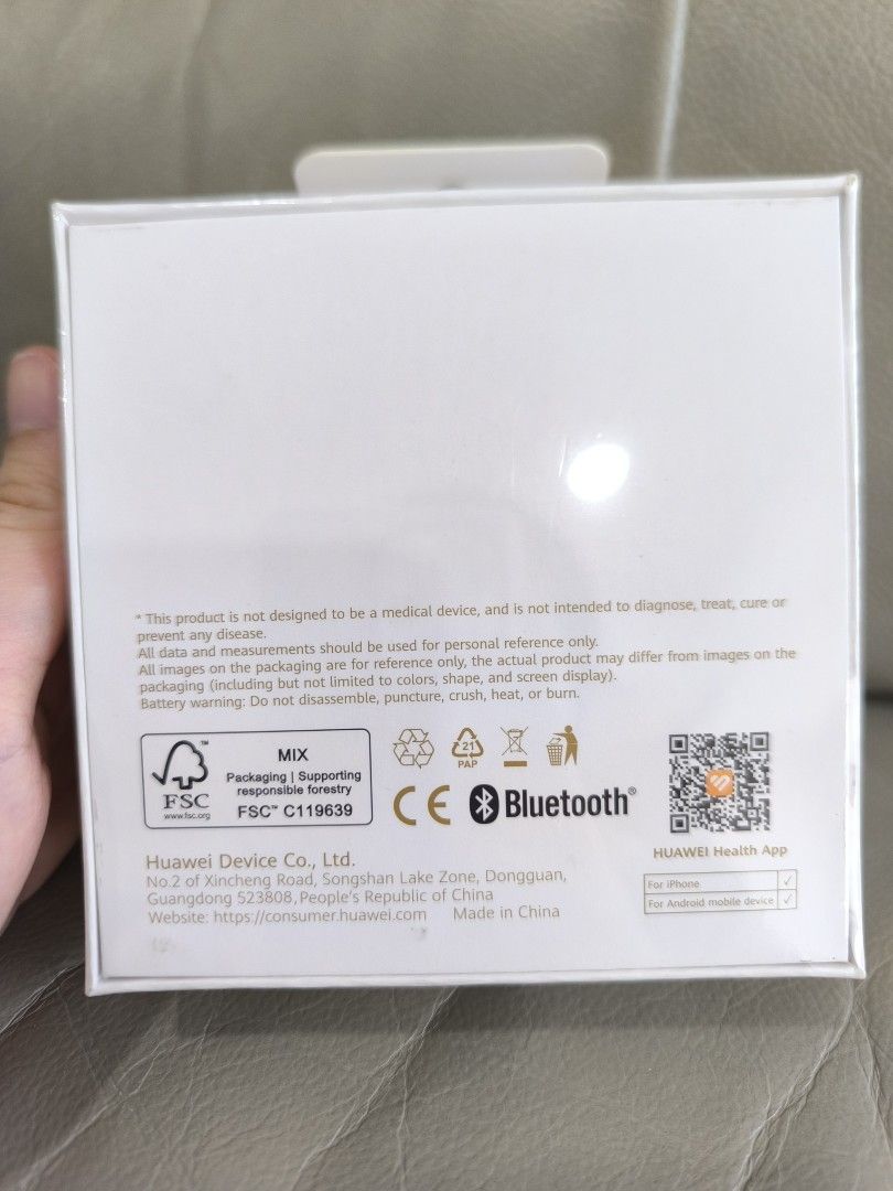Huawei Watch Fit 4 Pro Green Nylon Strap (Category: Wearables & Smart Watches) located in Taguig. Submitted by pixiedust.gallery (Listing ID 1460031315, Image 2). Description: - Huawei Watch Fit 4 Pro (Model SYA-B29) - Stylish Green Nylon Strap - Compatible with iPhone and Android devices - Powered by Huawei TruSense technology - Made in China.