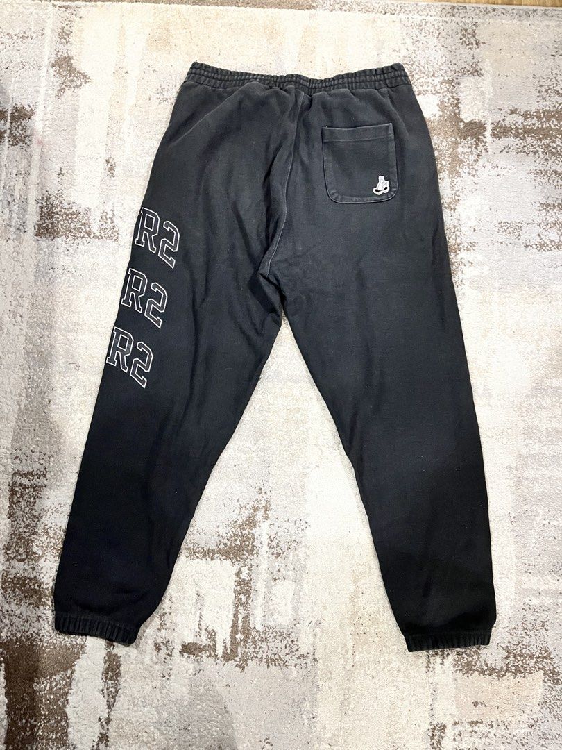 HUF X FR2 (Category: Joggers) located in Caloocan City. Submitted by jp.racan01 (Listing ID 1460006302, Image 2). Description: HUF X FR2 Condition 8.5/10 Length 107cm No issue .