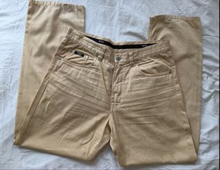 (Category: ) located in . Submitted by emma.preloved (Listing ID 1460050346, Image 1). Description: .