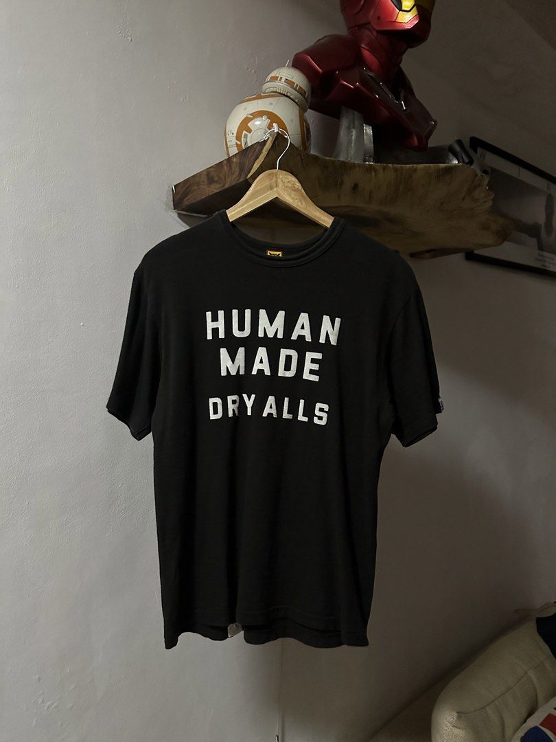 Human Made Tee (Category: Tshirts & Polo Shirts ) located in Bulacan. Submitted by geoffkristian (Listing ID 1459969321, Image 2). Description: Human Made Tee Used Authentic Dimensions: Width: 18 Length: 27 Medium on tag Check pics for condition, minor crack print ₱1,500.