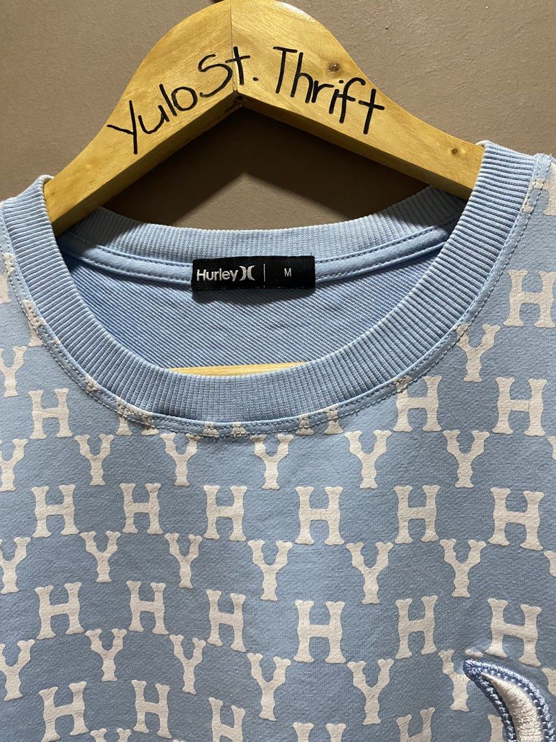 Hurley (Category: Tshirts & Polo Shirts ) located in Iloilo. Submitted by yulostreet.thrift (Listing ID 1460090434, Image 3). Description: Hurley AOP tee Size M on tag Complete tags 21Wx26L Best fit M-Semi large Features an all over print and embroidered hurley logo Excellent condition 9.5/10 CR.