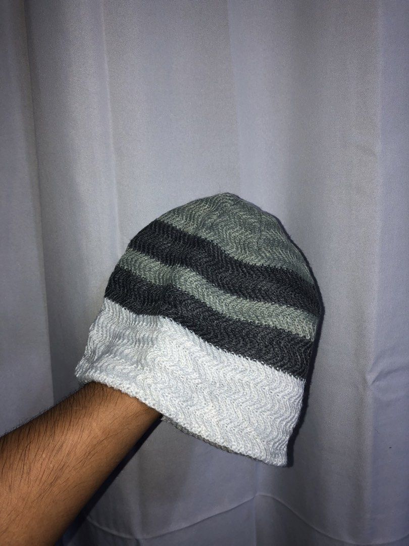 HURLEY BEANIE (Category: Announcements) located in Manila. Submitted by triptothrift7 (Listing ID 1460063480, Image 3). Description: pm me for fast transaction! HURLEY BEANIE for only 499 adult size need wash only no issue authentic legit excellent condition color rate 9/10 authentic legit mode of payment gcash or bank transfer location Biñan laguna.