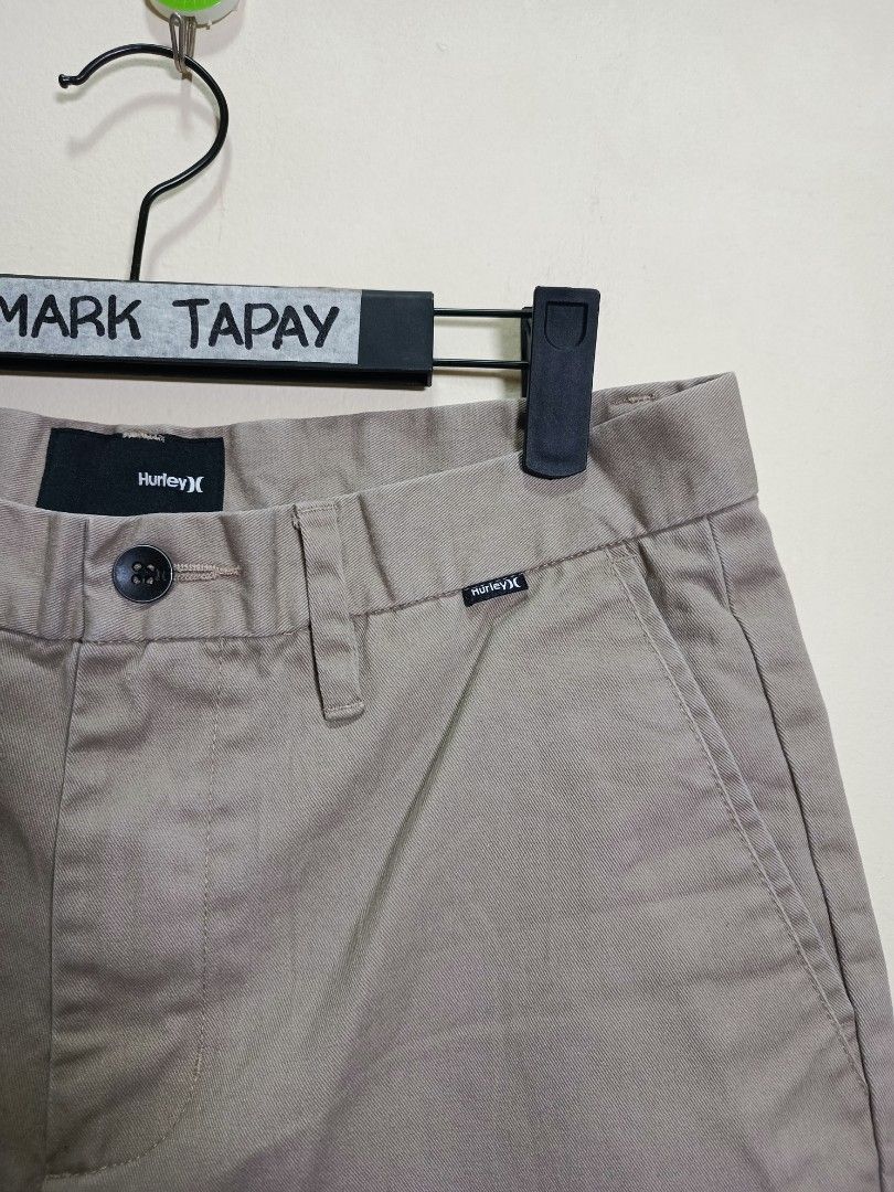 HURLEY WALK SHORTS (Category: Shorts) located in Bulacan. Submitted by romark.longos.tapay (Listing ID 1460077814, Image 2). Description: Dimensions: W30 x L20.5 x 10LEGHOLE Condition: EXCELLENT Color rate: 9.5/10 Issue: NONE.