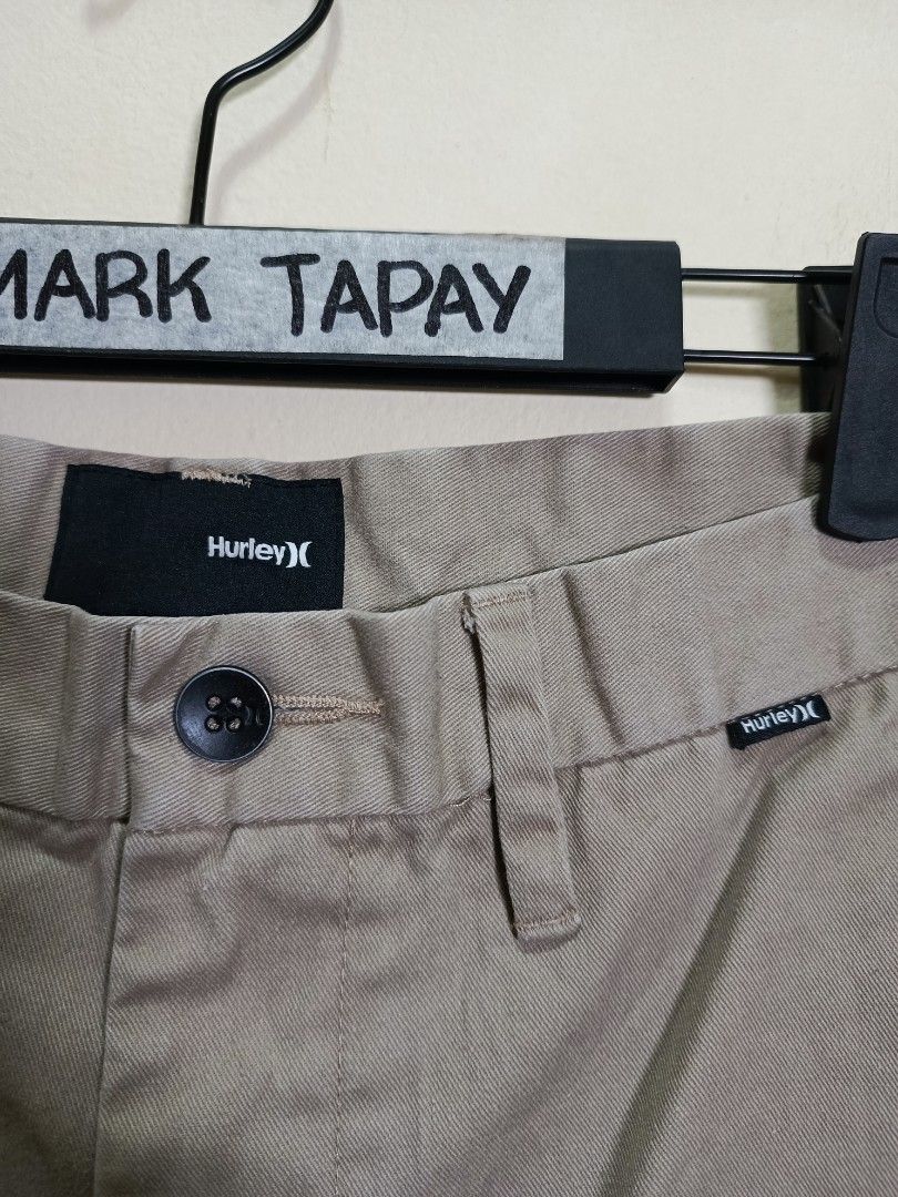 HURLEY WALK SHORTS (Category: Shorts) located in Bulacan. Submitted by romark.longos.tapay (Listing ID 1460077814, Image 3). Description: Dimensions: W30 x L20.5 x 10LEGHOLE Condition: EXCELLENT Color rate: 9.5/10 Issue: NONE.