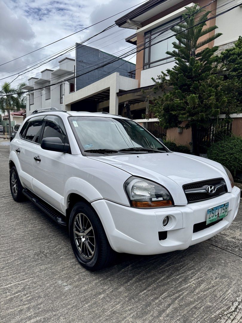 Hyundai Tucson 2.0 CRDi (A) (Category: Used Cars) located in Paranaque City. Submitted by jrucars (Listing ID 1459938516, Image 3). Description: 2009 Hyundai Tucson gls Automatic transmission Crdi diesel engine All power New battery Casa maintained Registered to 2027 Price:P268,000 Call me at 09178991543 09228233353.