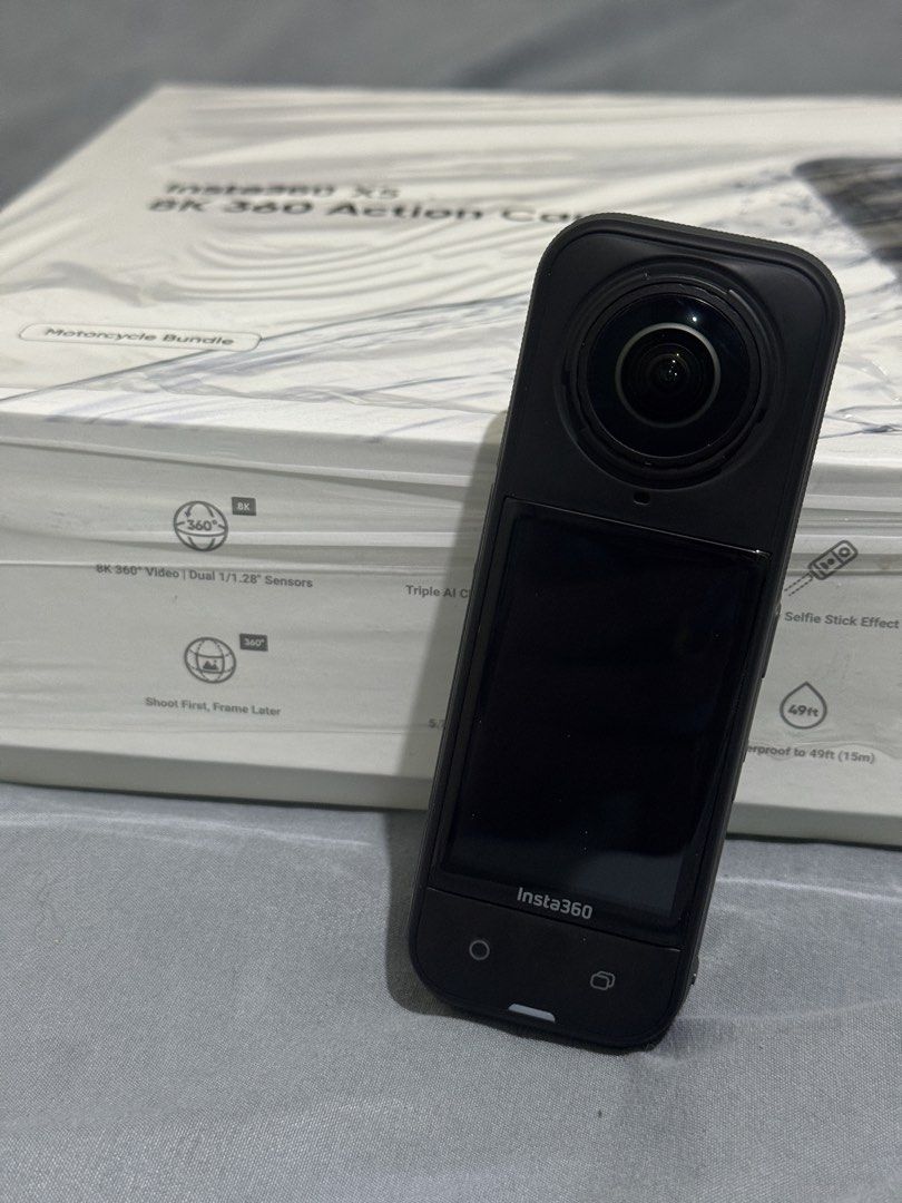 Insta360 X5 Motorcycle Bundle (Category: Cameras) located in Quezon City. Submitted by julsjim (Listing ID 1460064709, Image 2). Description: INSTA360 X5 Motorcycle Bundle Used twice only RFS: Di nagagamit Bought on Aug 22,2025 (with receipts) With cooling screen protector, 128GB sd card, and orig charger. NEVER USED Motorcycle accessories. Only used the cam itself. Issue: minor scratch on back cam but X5 has replaceable cam lens. Scratch also do