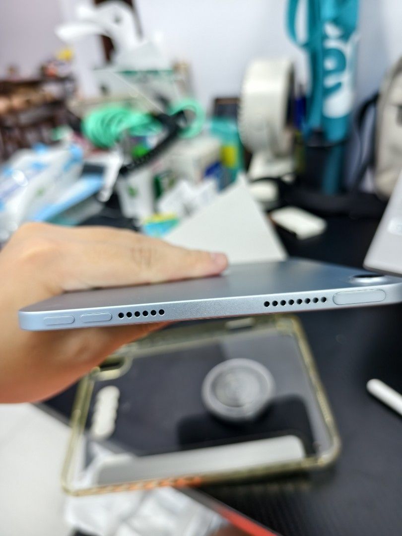 IPAD MINI 7 (Category: iPad) located in Bahau. Submitted by keeee8888 (Listing ID 1459980877, Image 2). Description: no scratch, like new battery health 100%, cycle 65 apple care till 19 dec 2026.