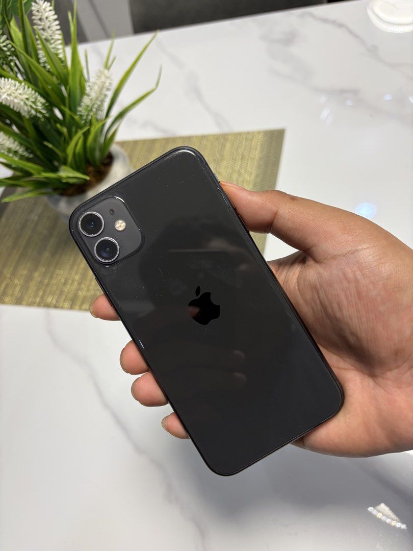Iphone 11 128gb “Black” (Category: iPhone 11 Series) located in Pasig City. Submitted by clandrito_ (Listing ID 1460013516, Image 1). Description: - iPhone 11 - 128GB Storage - Color: Black - True tone working - Face id working ₱11k negotiable Pasig City.