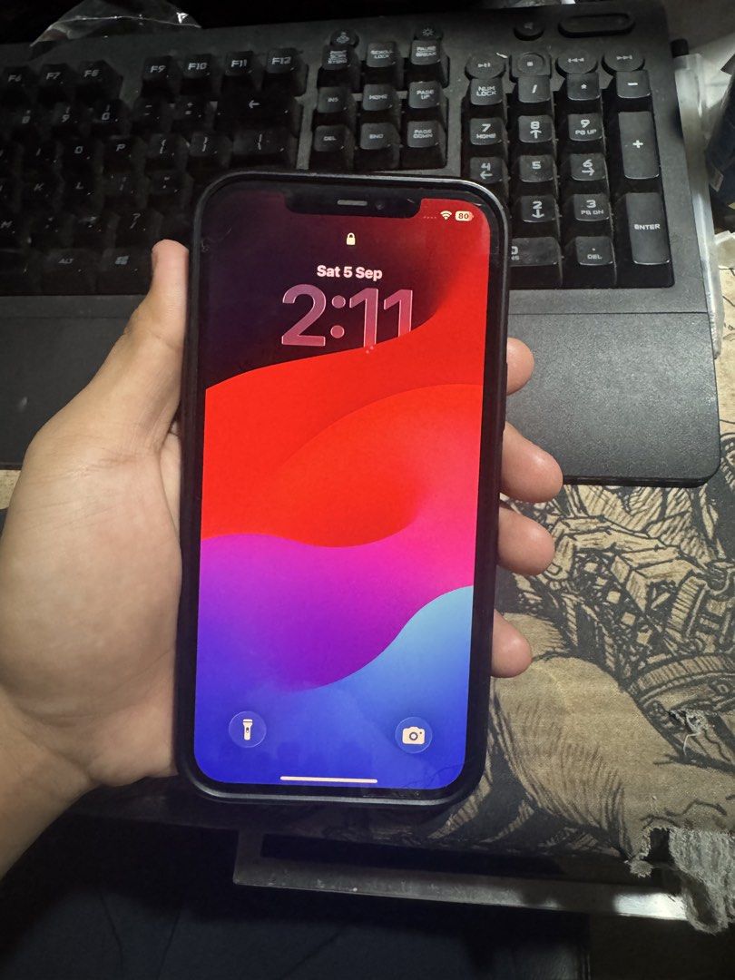 iPhone 12 Pro Max (Category: iPhone 12 Series) located in Iloilo. Submitted by joshua9271 (Listing ID 1460063185, Image 1). Description: iPhone 12 Pro Max Gold 128gb 74% Battery Health Openline Truetone and FaceID working Minimal scratches With Spigen case and charging cable Honest issue: Backglass broken and Front screen has crack but still working Negotiable (May LP para sa sure buyer) Meetup: Iloilo City.