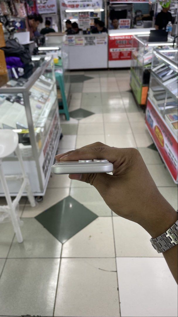 iPhone 17 Pro 256GB 100% BH NTC OPENLINE ORIG BOX (Category: iPhone 17 Series) located in Manila. Submitted by benshop. (Listing ID 1459905713, Image 3). Description: FOR SALE | TRADE/SWAP BenShop Price : 67,499 php ▫️On hand: iPhone 17 Pro ▫️256GB ▫️Openline/Factory unlocked ▫️SILVER ▫️100% Batt health ▫️NTC WITH ORIG BOX ▫️All Features Working INCLUSIONS & FREEBIES: *CHARGER SET *CLEAR CASE *TEMPERED GLASS MODE OF TRANSACTION: ▫️ STORE PICK UP 