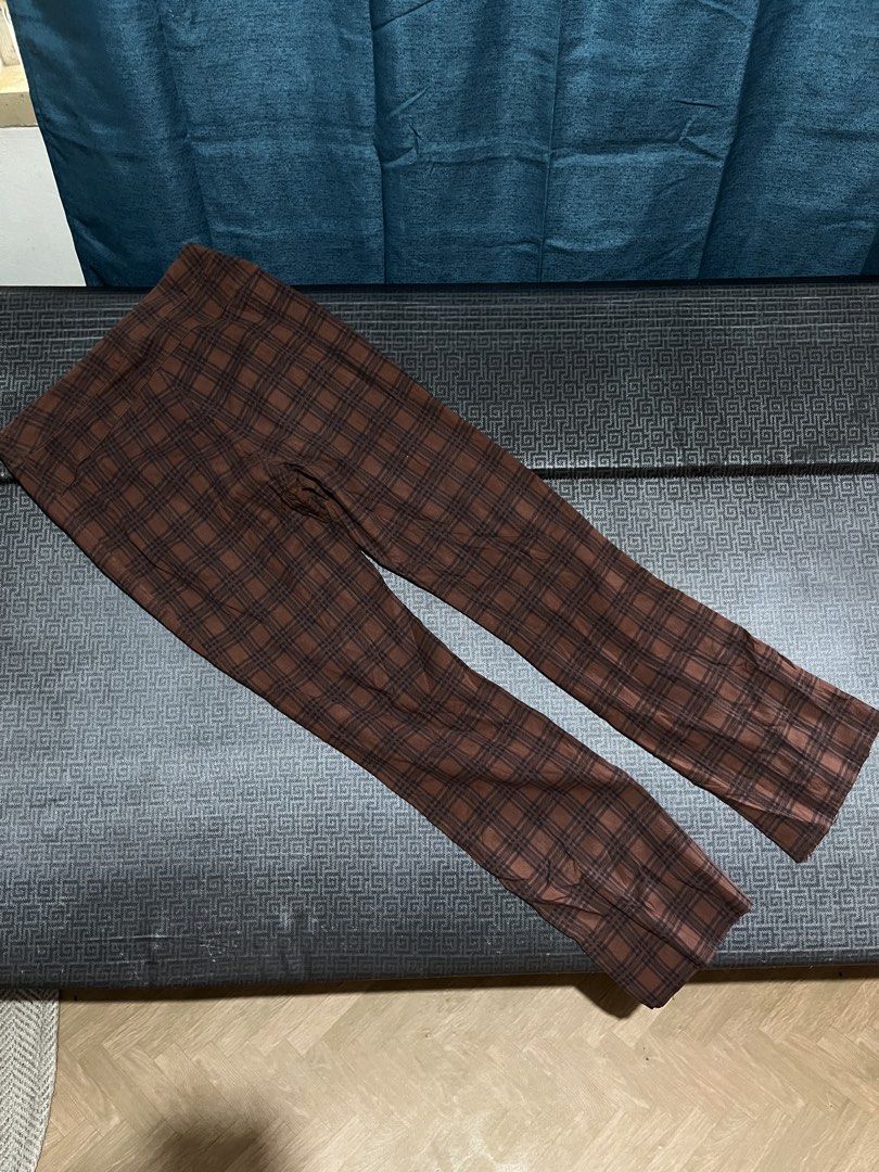 ISSEY MIYAKE Checkered flared Pants (Category: Jeans) located in Davao. Submitted by rel18 (Listing ID 1459963409, Image 2). Description: ISSEY MIYAKE ORIG GOOD CONDITION WAISTLINE : 29-30 Length : 39 Leg opening 9 .