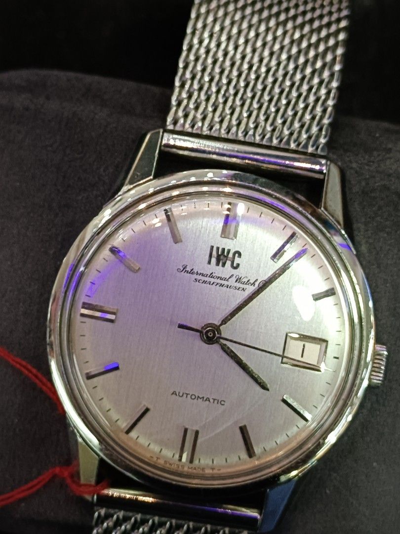 IWC Caltrava style with Date Automatic (Category: Men's Watches) located in Quezon City. Submitted by cyrus_0918.sept (Listing ID 1459970790, Image 1). Description: .