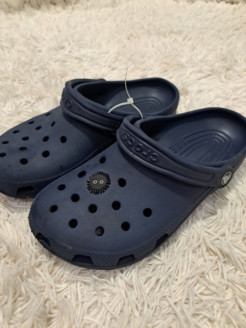 J6@24CM, ORIGINAL PRELOVED CROCS (Category: Slippers and slides) located in Quezon City. Submitted by kimlynandaya (Listing ID 1459951575, Image 2). Description: .